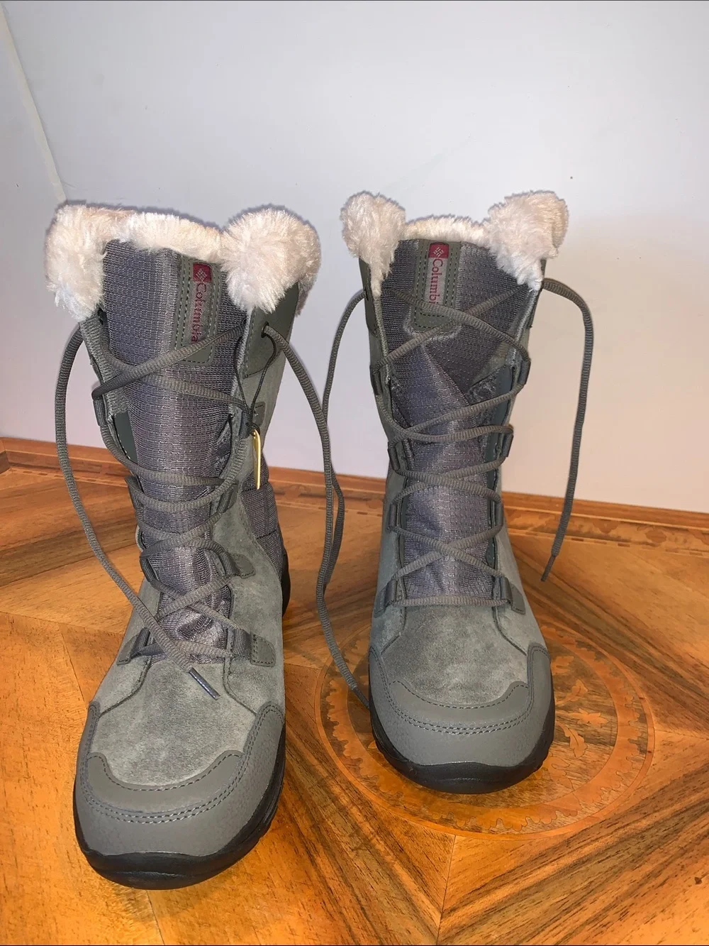 New Columbia Ice Maiden II Women’s 11 Grey Faux-Fur Trimmed Suede Winter Boots